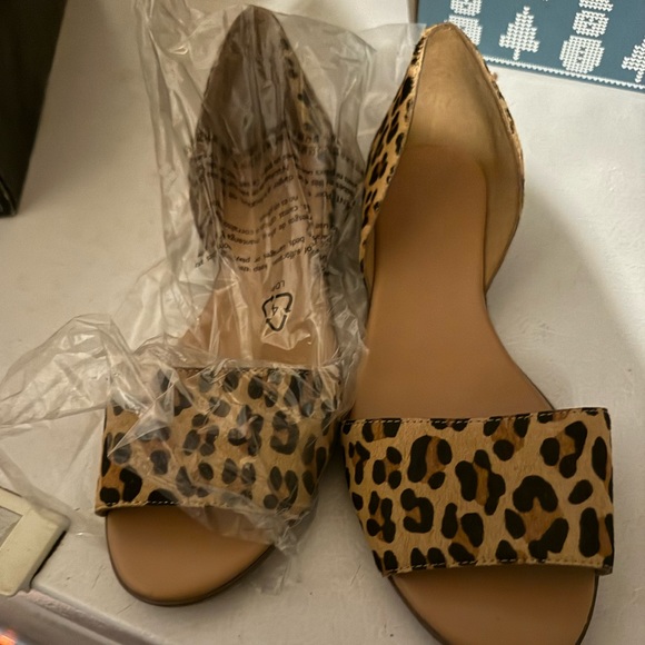 JCrew sandals - Picture 2 of 6